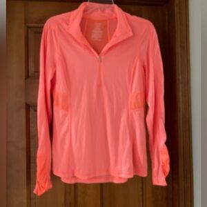 Danskin NOW Semi-fitted Top